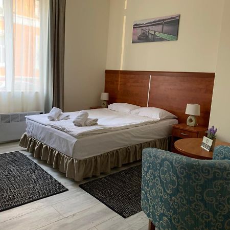 Guest Rooms Donovi فارنا المظهر الخارجي الصورة