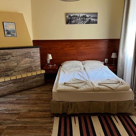 Guest Rooms Donovi فارنا المظهر الخارجي الصورة