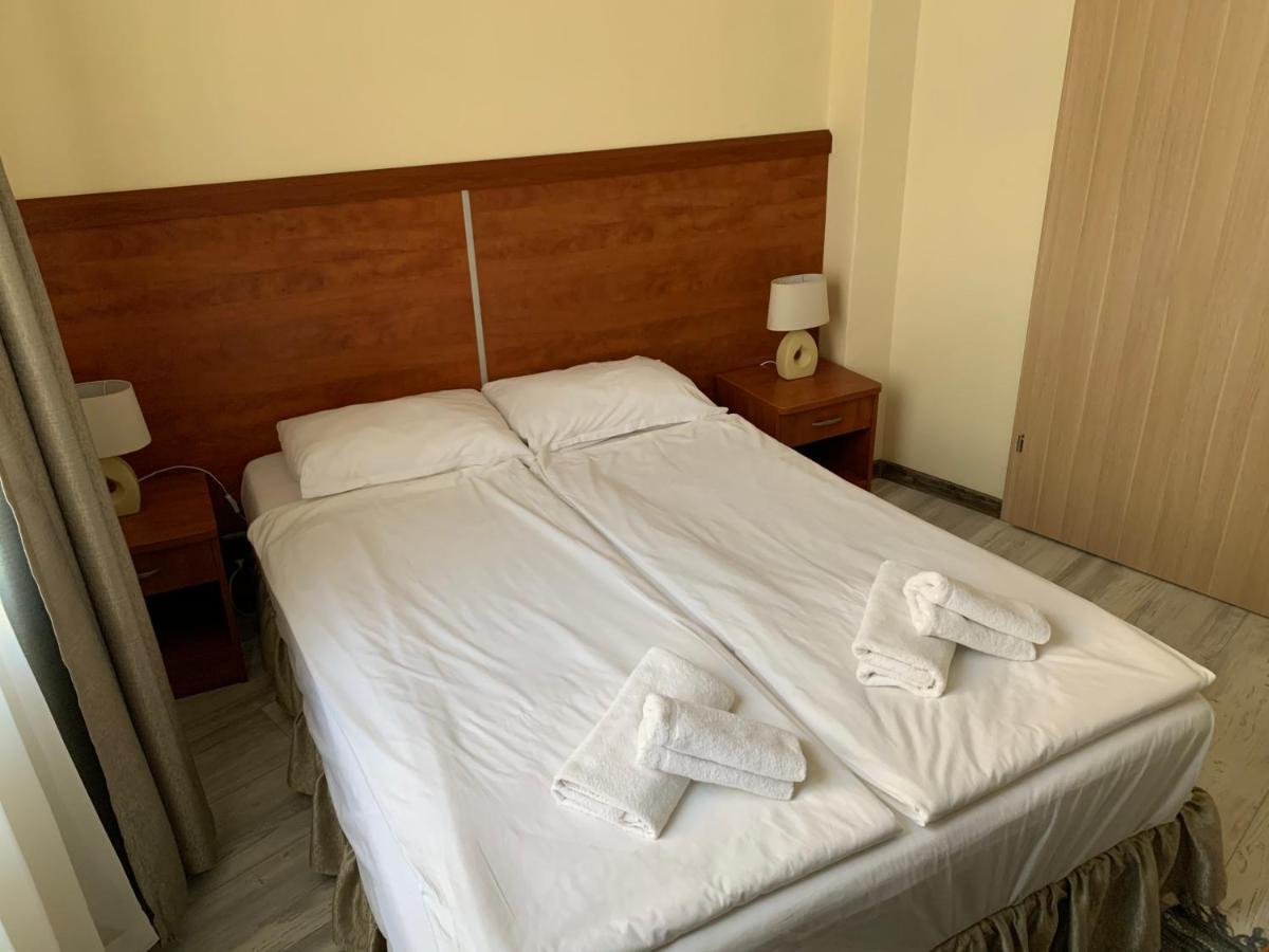 Guest Rooms Donovi فارنا المظهر الخارجي الصورة