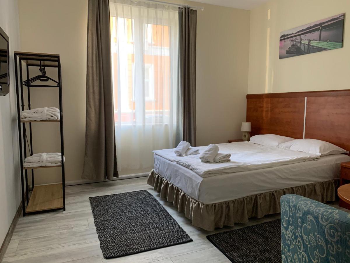 Guest Rooms Donovi فارنا المظهر الخارجي الصورة