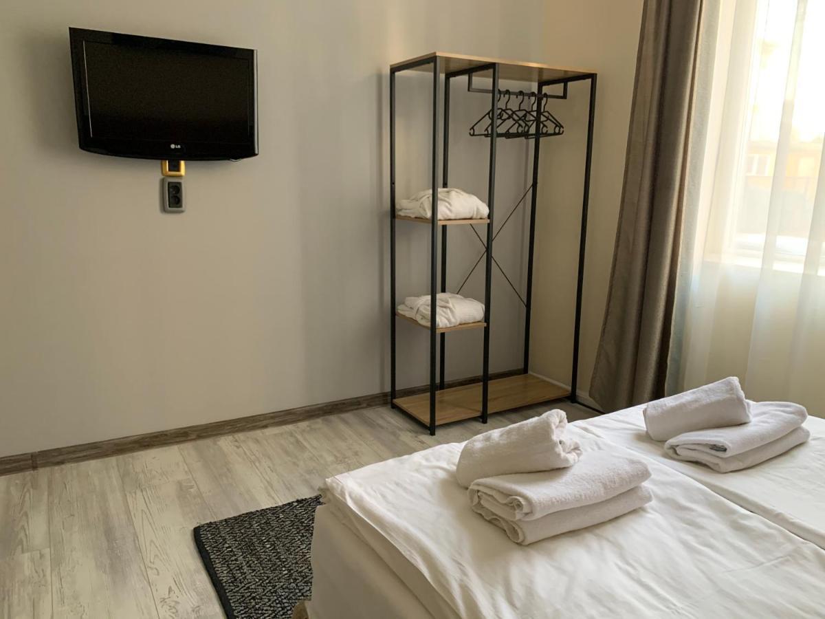 Guest Rooms Donovi فارنا المظهر الخارجي الصورة