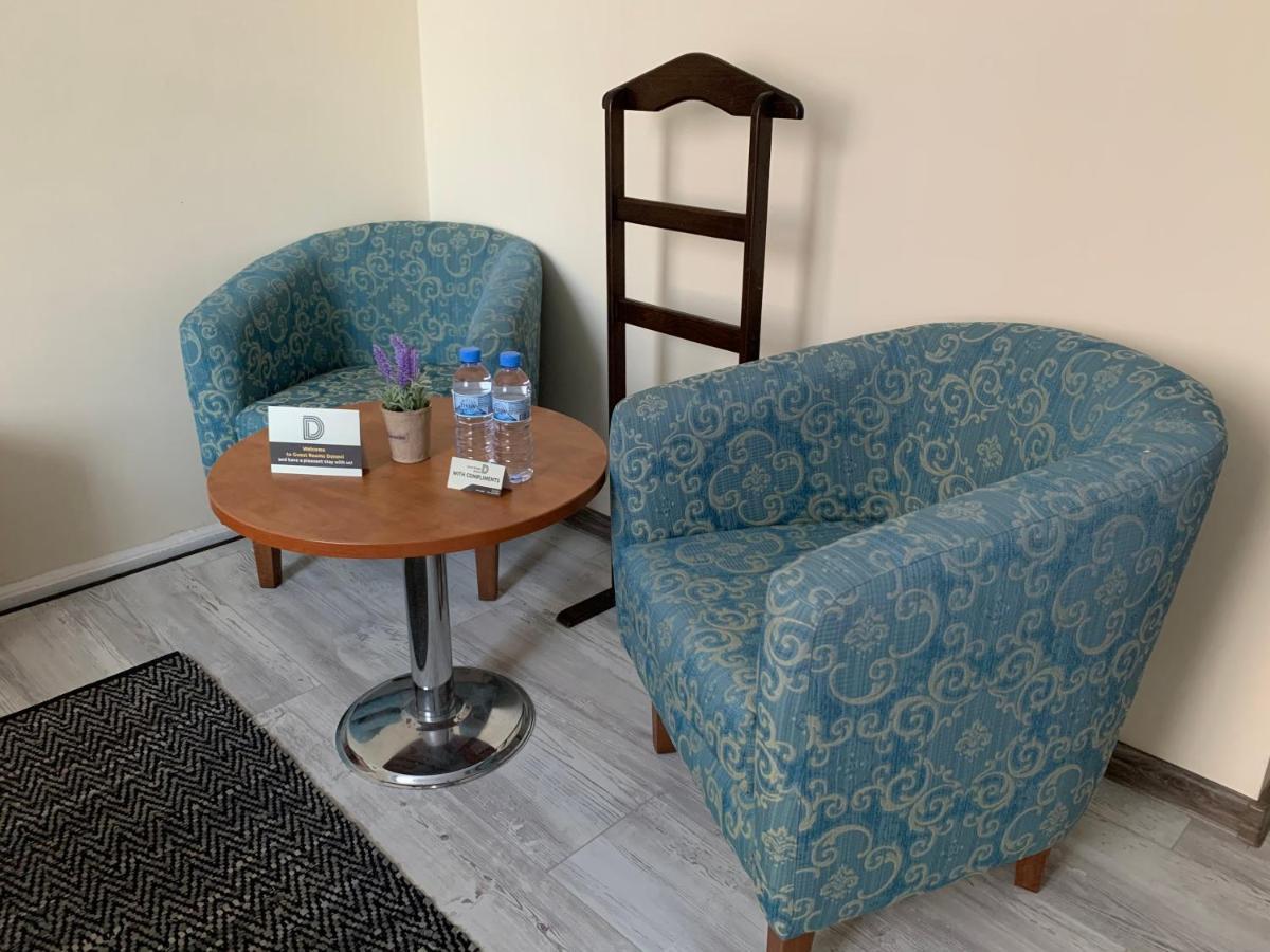 Guest Rooms Donovi فارنا المظهر الخارجي الصورة