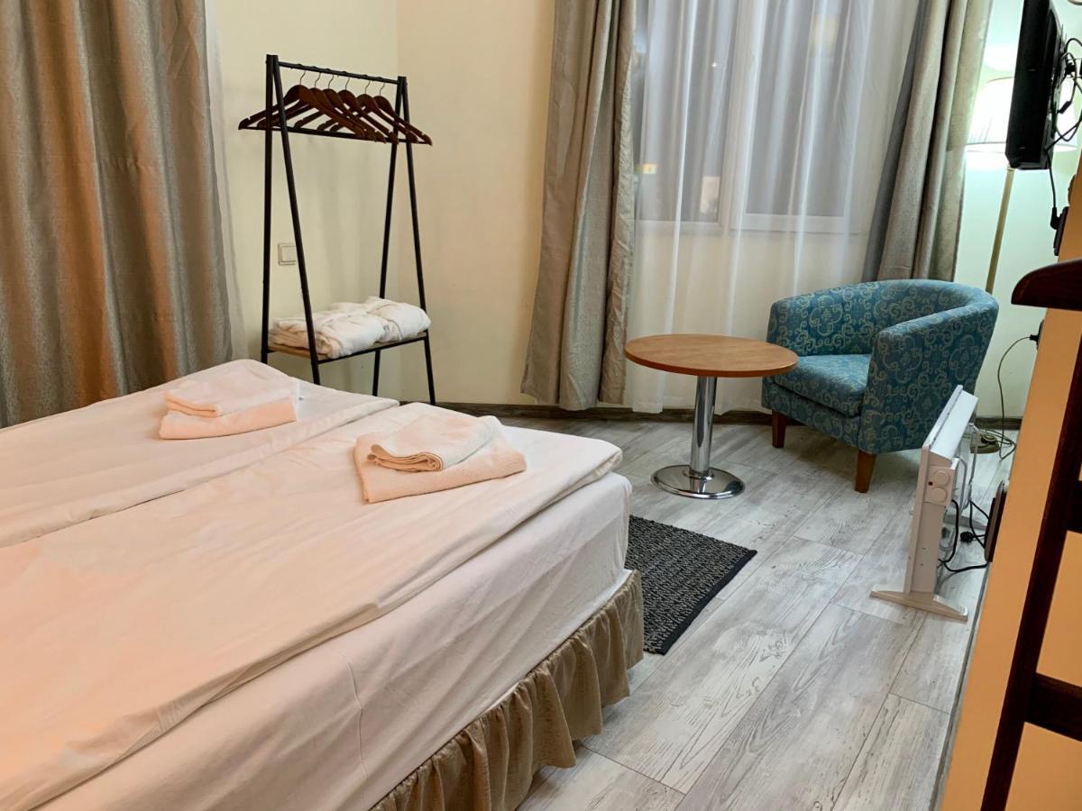 Guest Rooms Donovi فارنا المظهر الخارجي الصورة