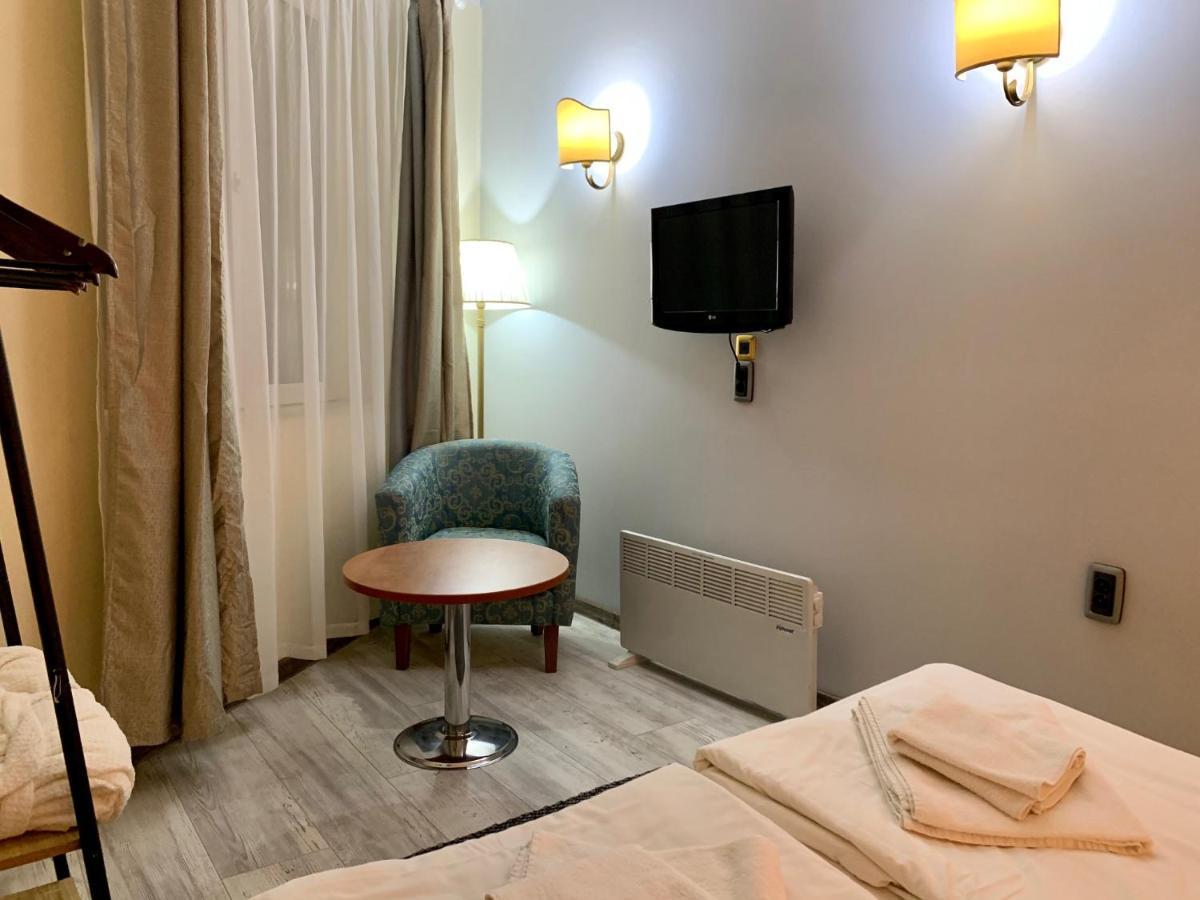 Guest Rooms Donovi فارنا المظهر الخارجي الصورة