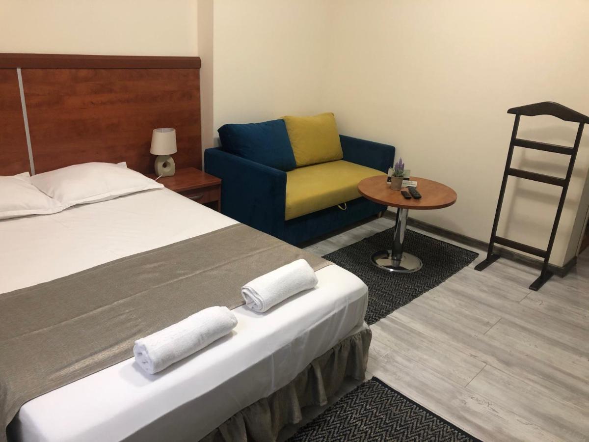 Guest Rooms Donovi فارنا المظهر الخارجي الصورة