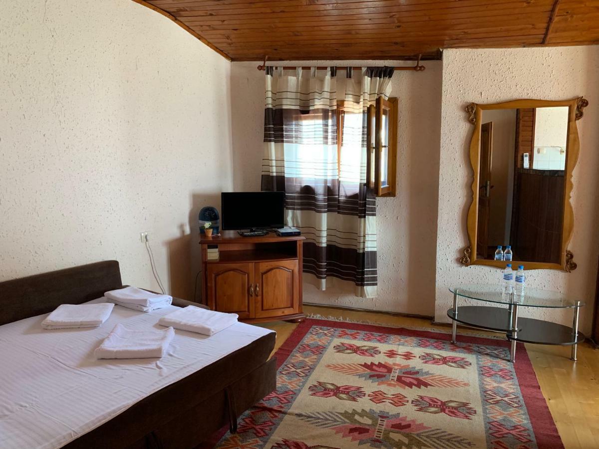 Guest Rooms Donovi فارنا المظهر الخارجي الصورة