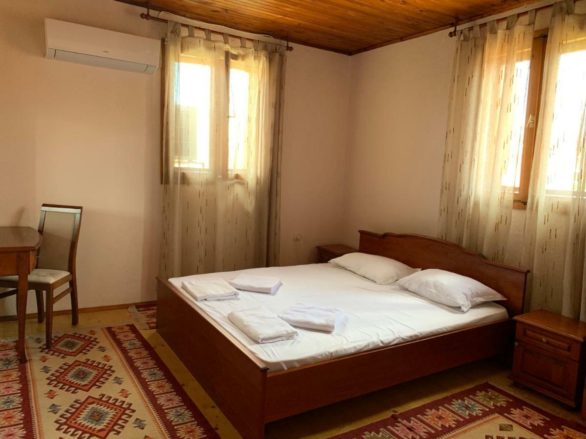 Guest Rooms Donovi فارنا المظهر الخارجي الصورة